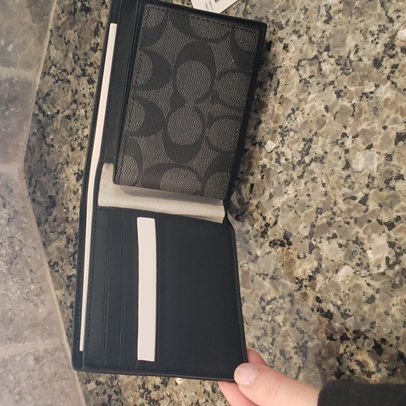 Coach mens wallet - Picture 3 of 6